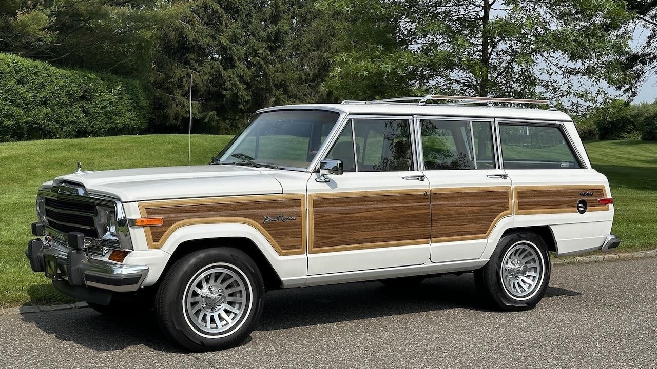Jeep-Wagoneer-1988-SUV-6