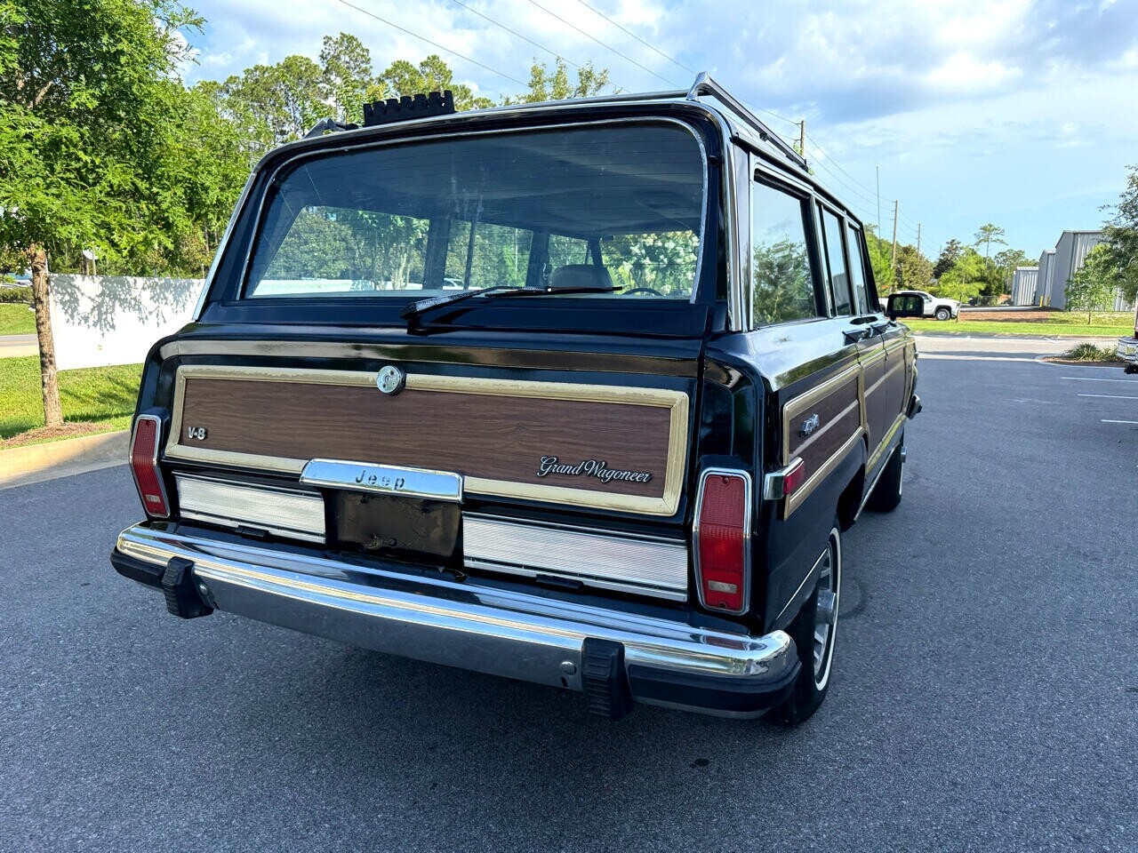 Jeep-Wagoneer-1989-SUV-16