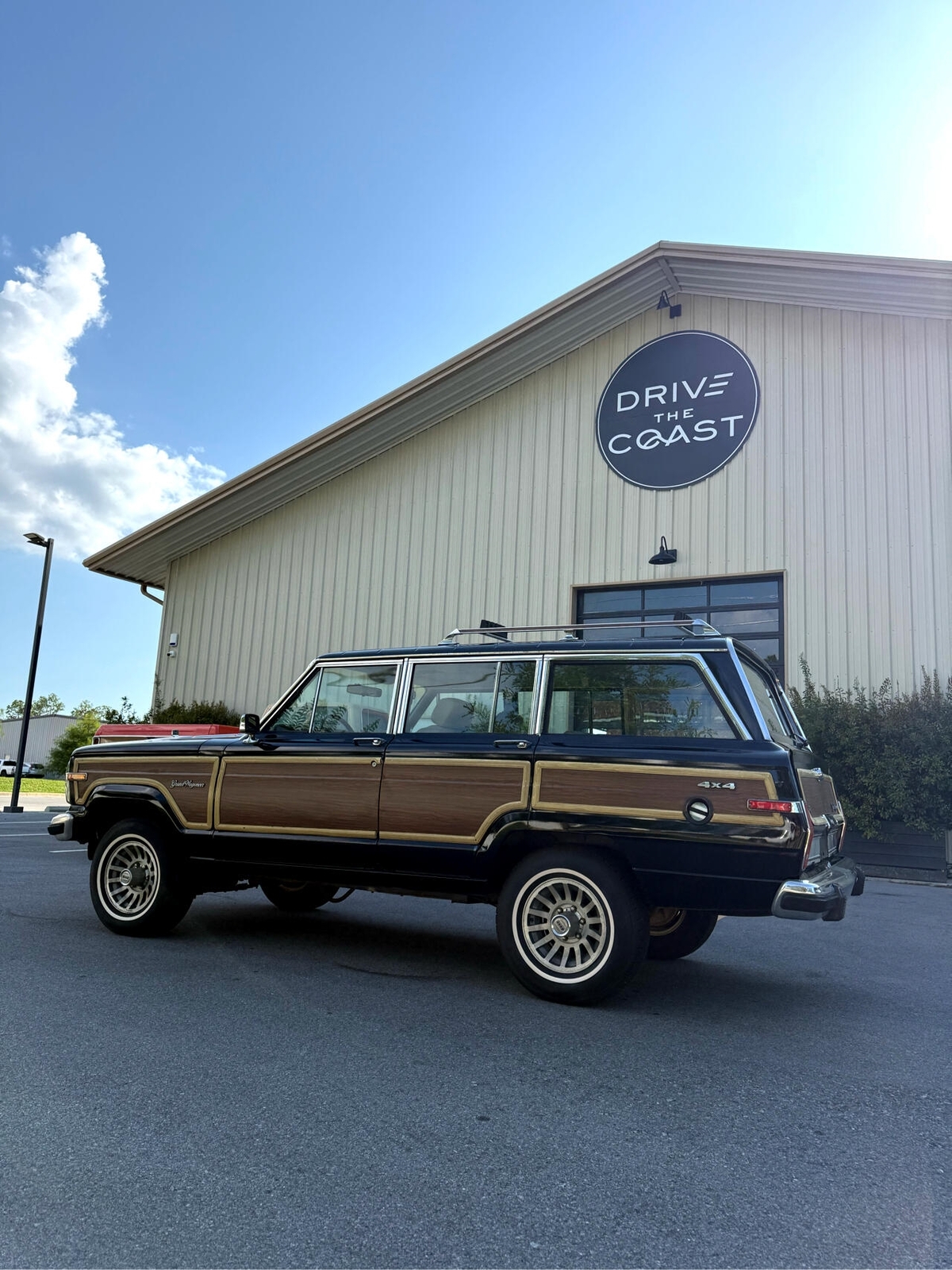 Jeep-Wagoneer-1989-SUV-23