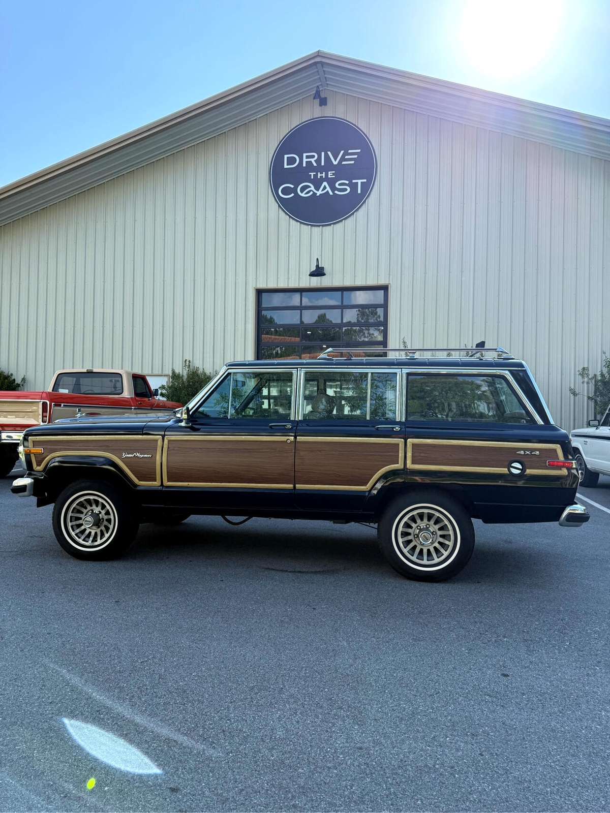 Jeep-Wagoneer-1989-SUV-25