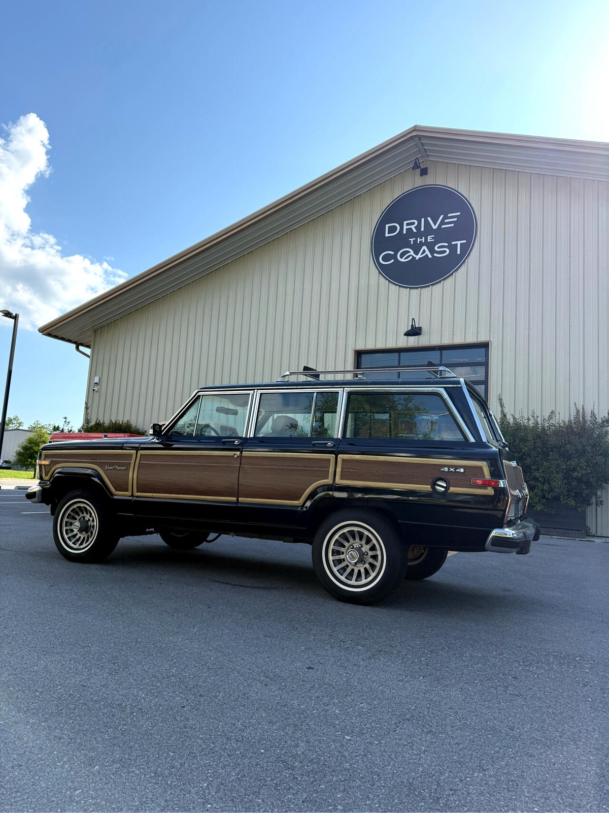 Jeep-Wagoneer-1989-SUV-26