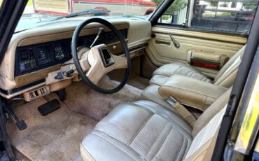 Jeep-Wagoneer-1989-SUV-31