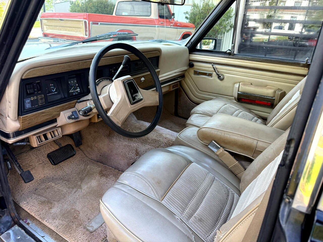 Jeep-Wagoneer-1989-SUV-31