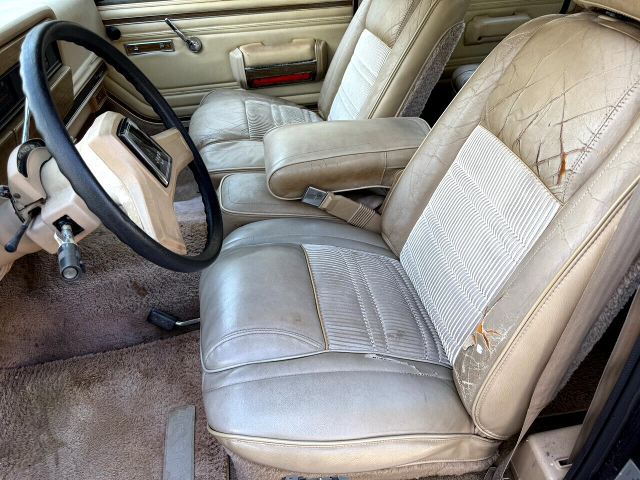 Jeep-Wagoneer-1989-SUV-32
