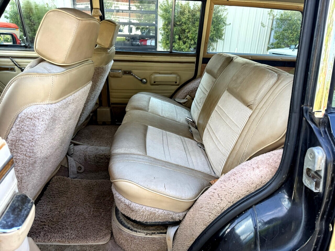 Jeep-Wagoneer-1989-SUV-34