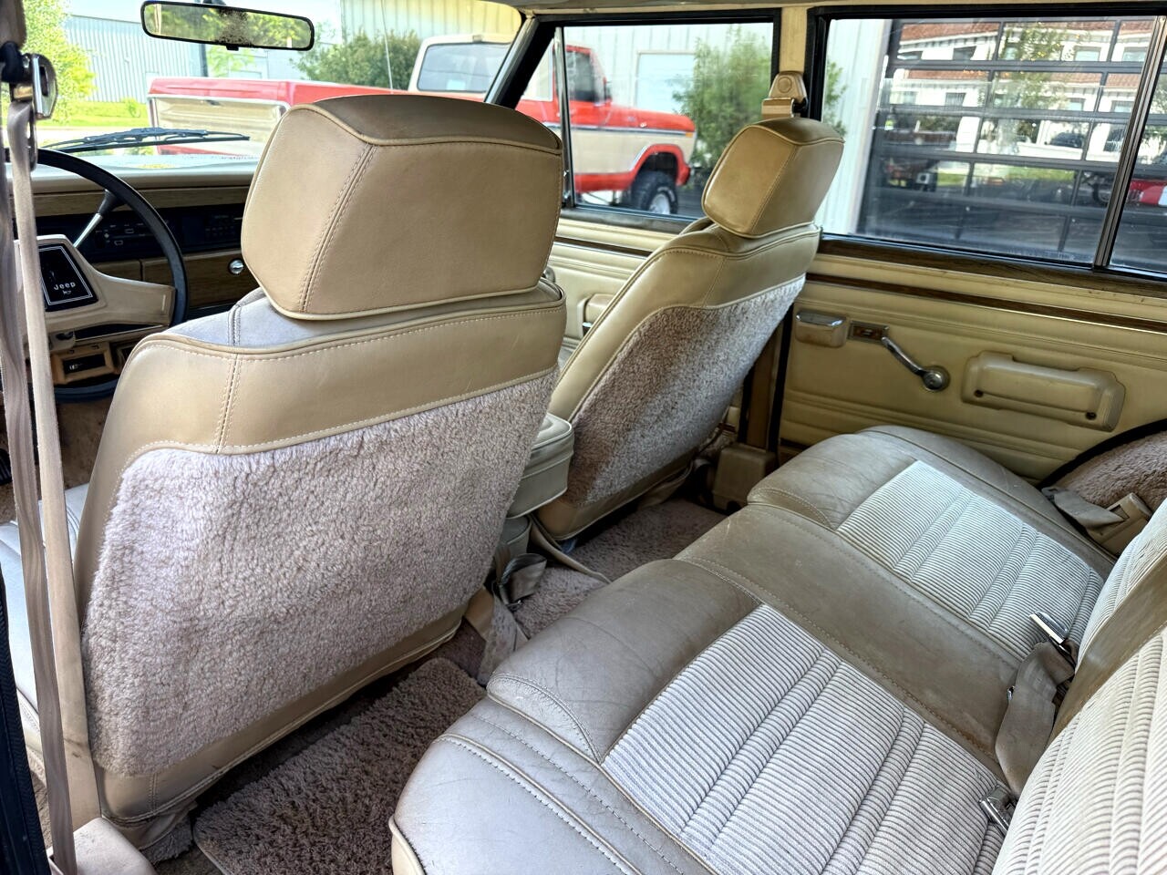 Jeep-Wagoneer-1989-SUV-37