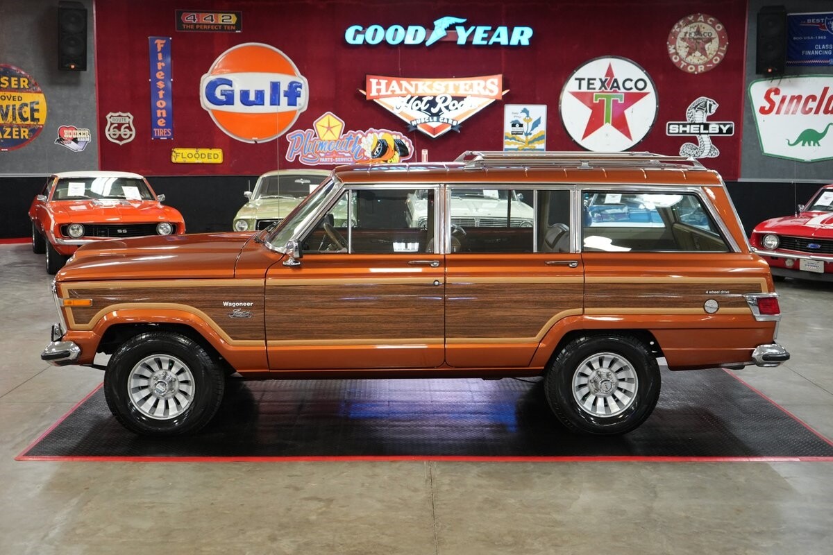 Jeep-Wagoneer-Limited-4x4-1980-SUV-10