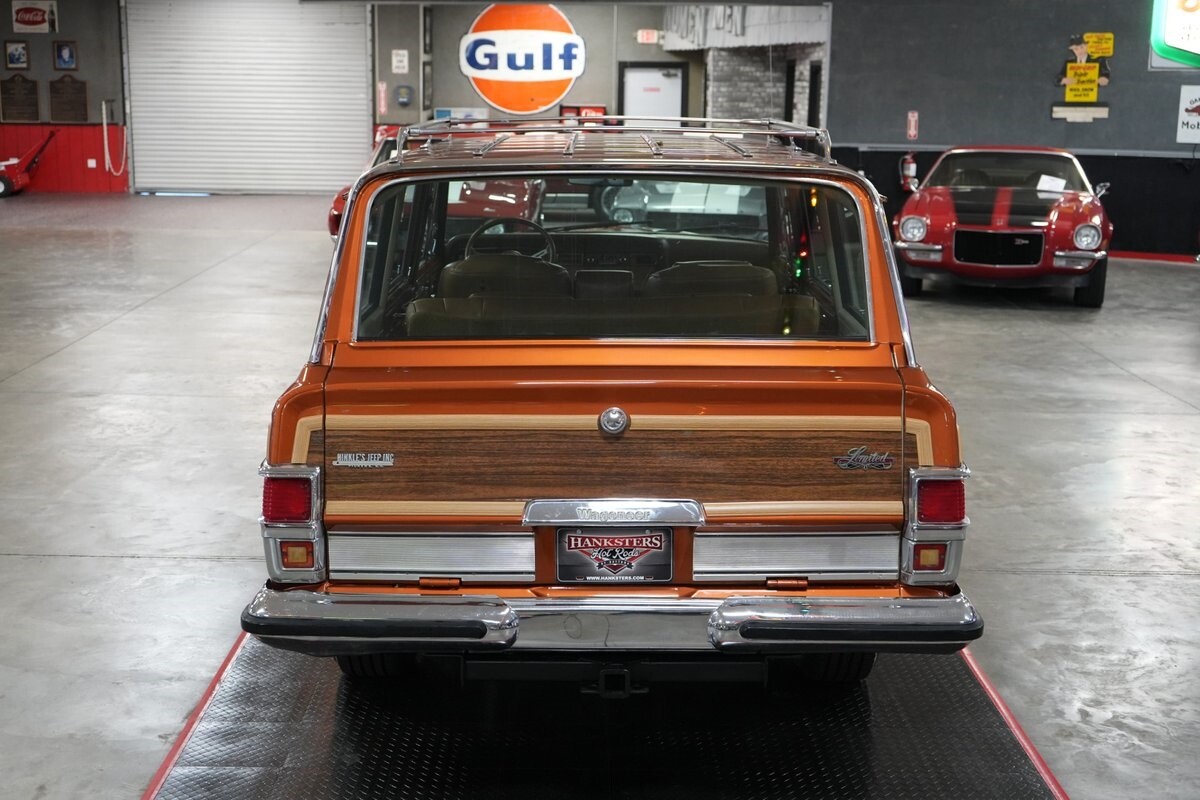 Jeep-Wagoneer-Limited-4x4-1980-SUV-13