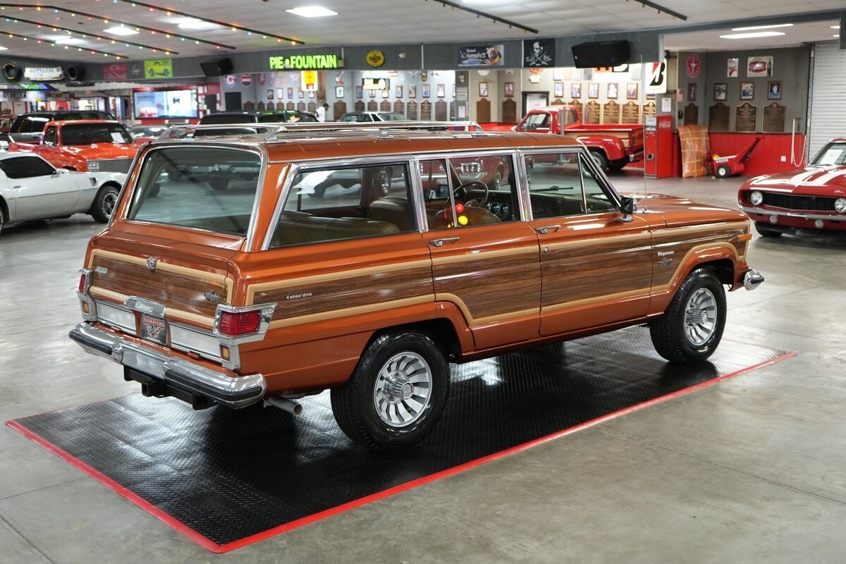 Jeep-Wagoneer-Limited-4x4-1980-SUV-14