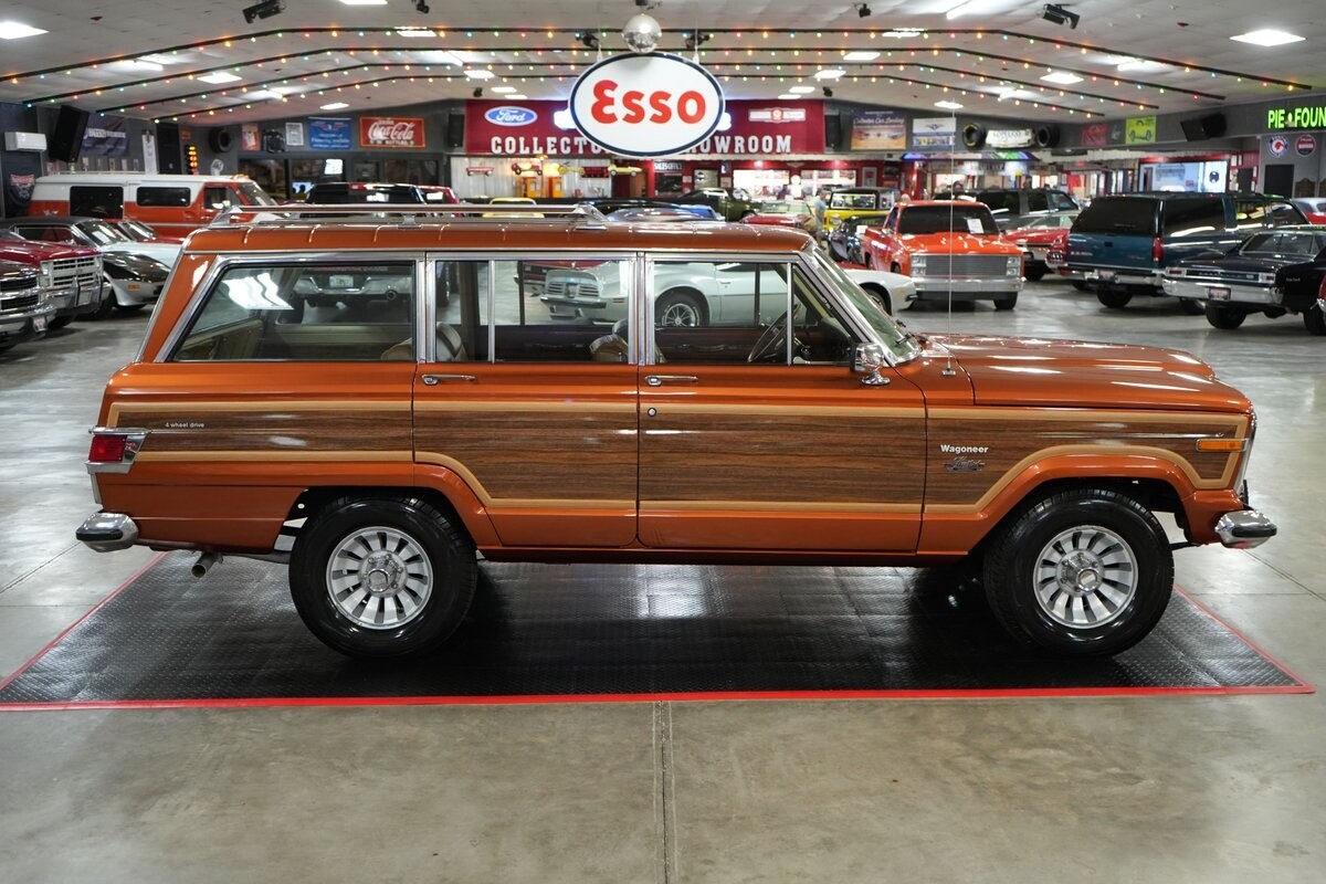 Jeep-Wagoneer-Limited-4x4-1980-SUV-15