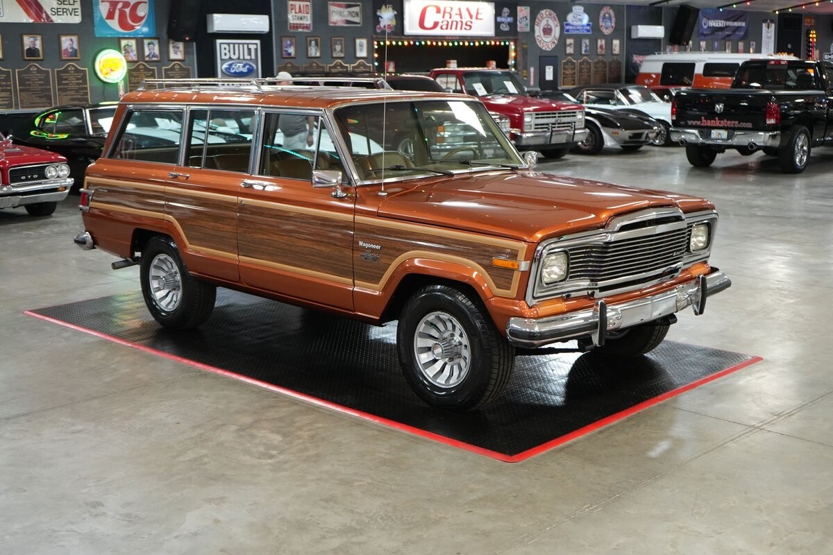 Jeep-Wagoneer-Limited-4x4-1980-SUV-16