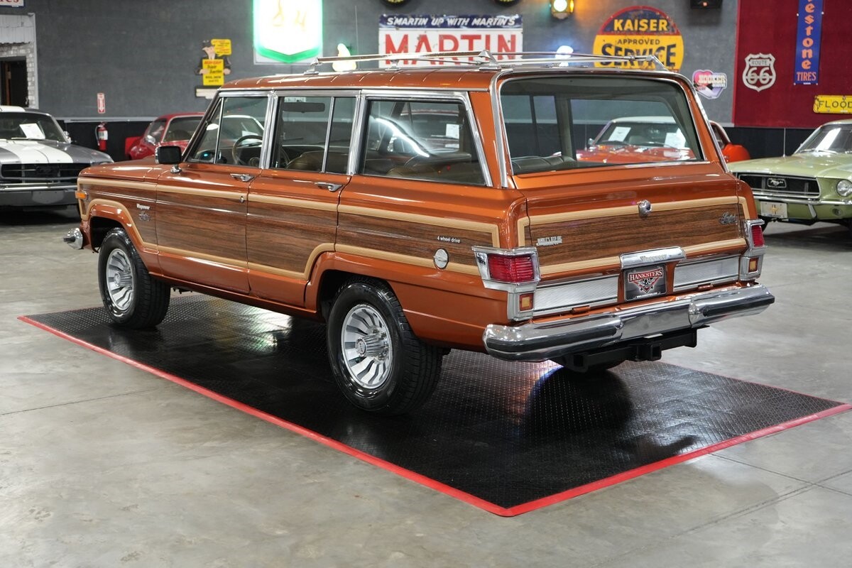 Jeep-Wagoneer-Limited-4x4-1980-SUV-3