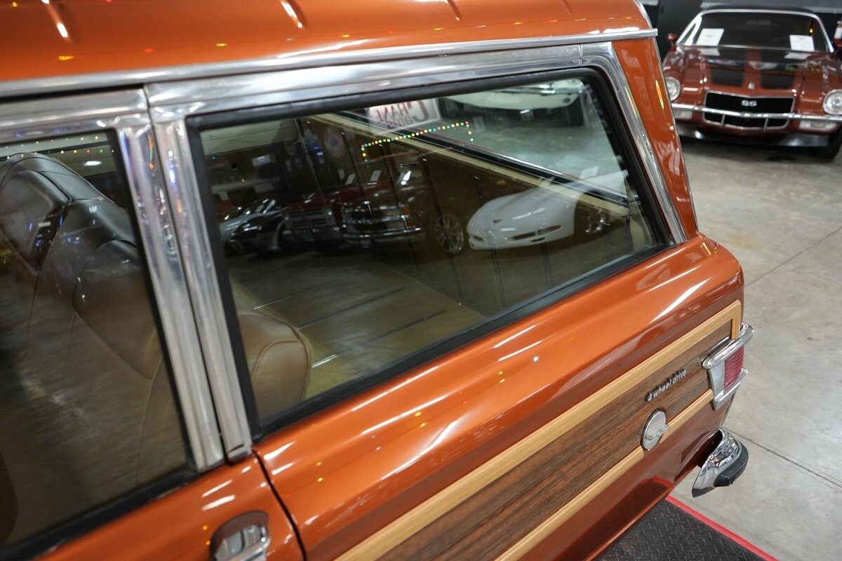 Jeep-Wagoneer-Limited-4x4-1980-SUV-38