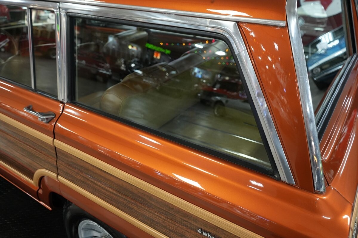 Jeep-Wagoneer-Limited-4x4-1980-SUV-39