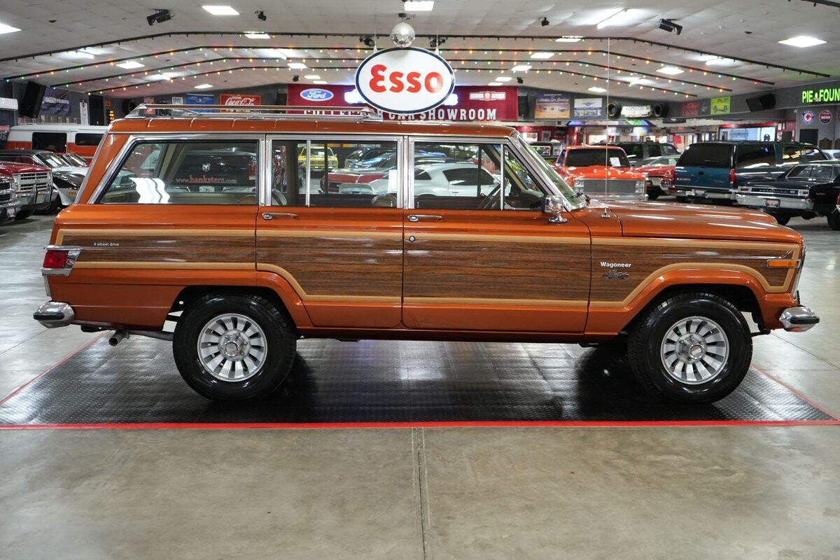 Jeep-Wagoneer-Limited-4x4-1980-SUV-6