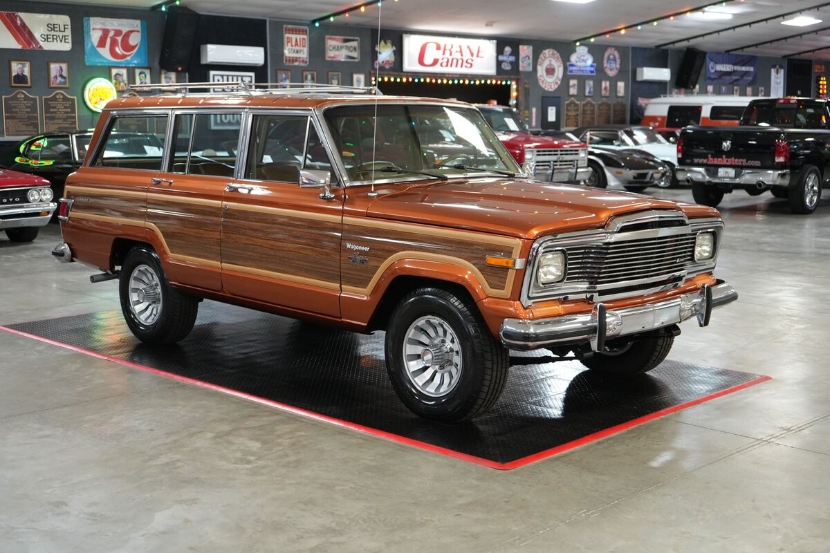 Jeep-Wagoneer-Limited-4x4-1980-SUV-7