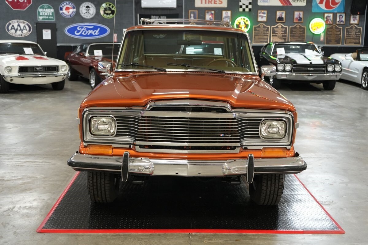 Jeep-Wagoneer-Limited-4x4-1980-SUV-8