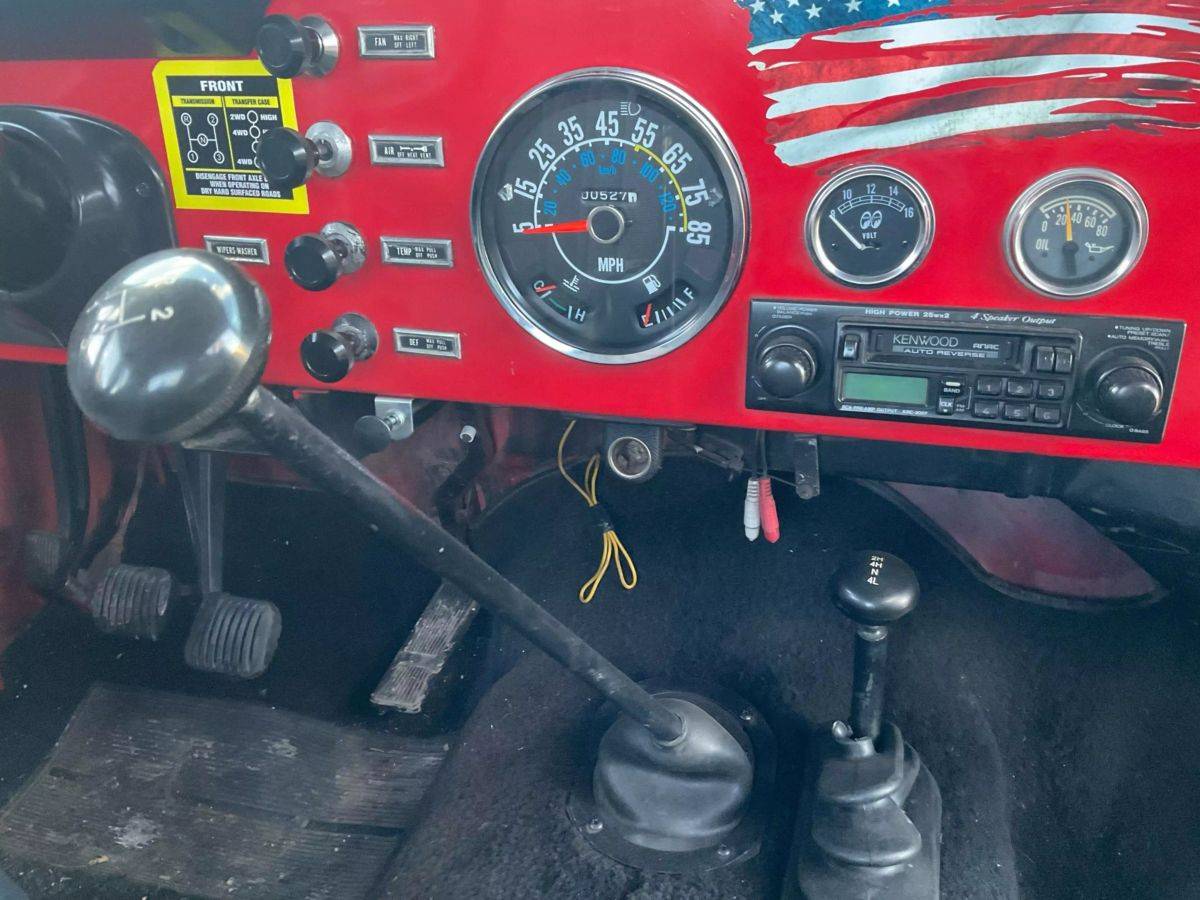Jeep-Wrangler-1979-red-3