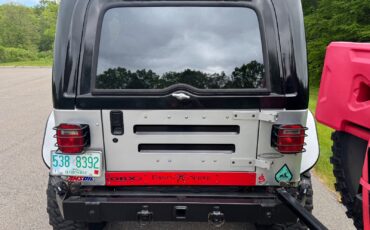 Jeep-Wrangler-1990-12