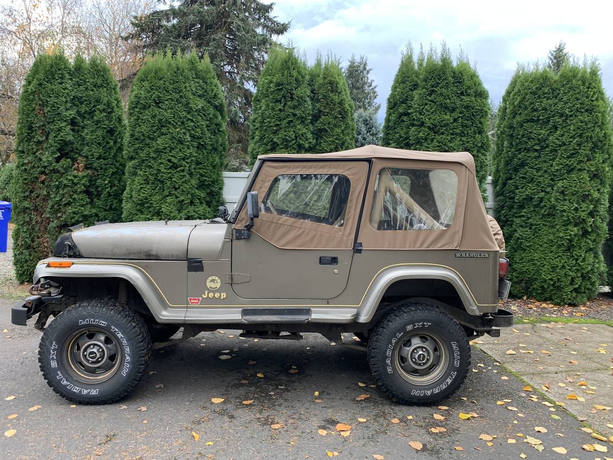 Jeep Wrangler  1990 green