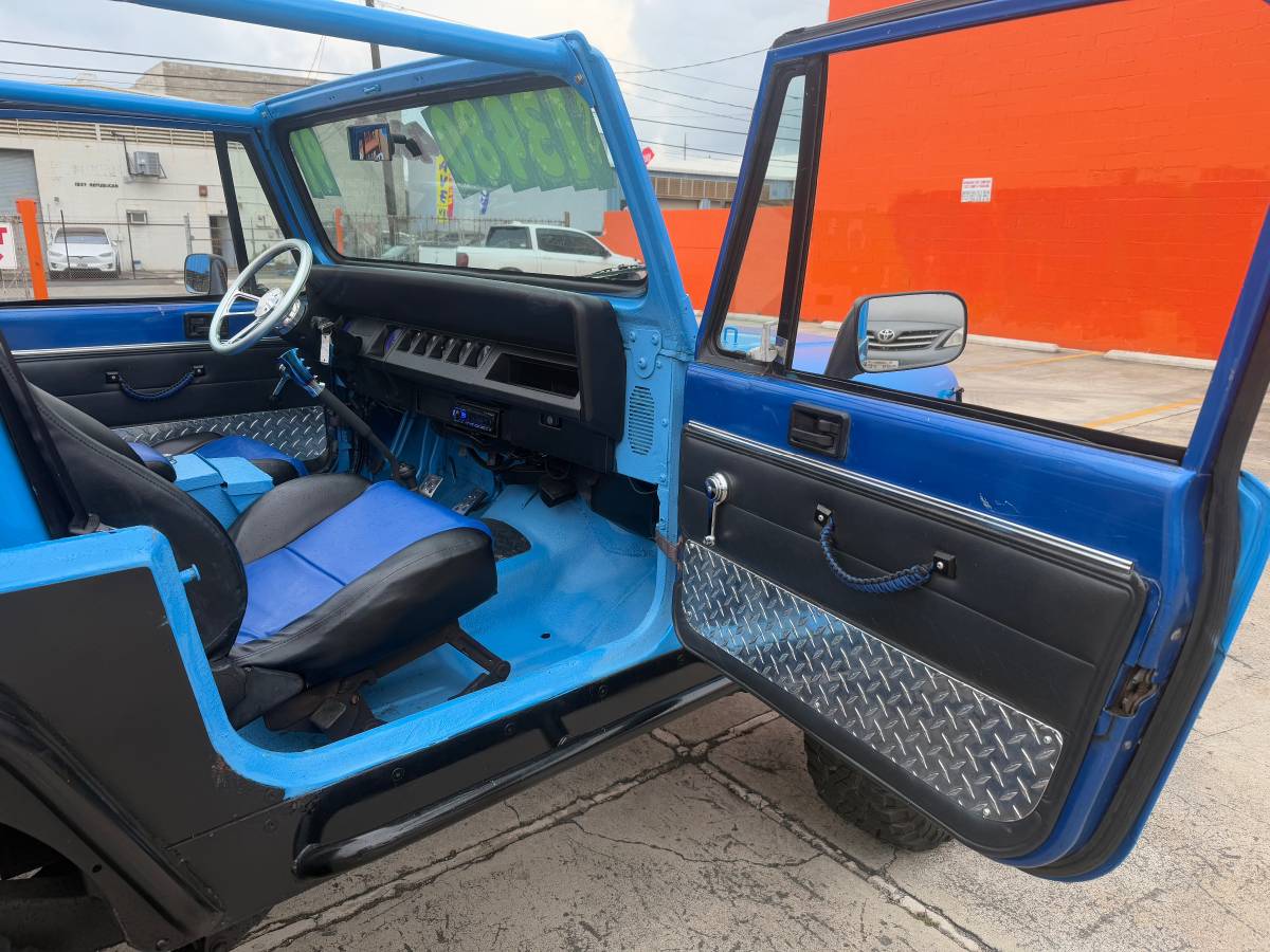 Jeep-Wrangler-1991-blue-19