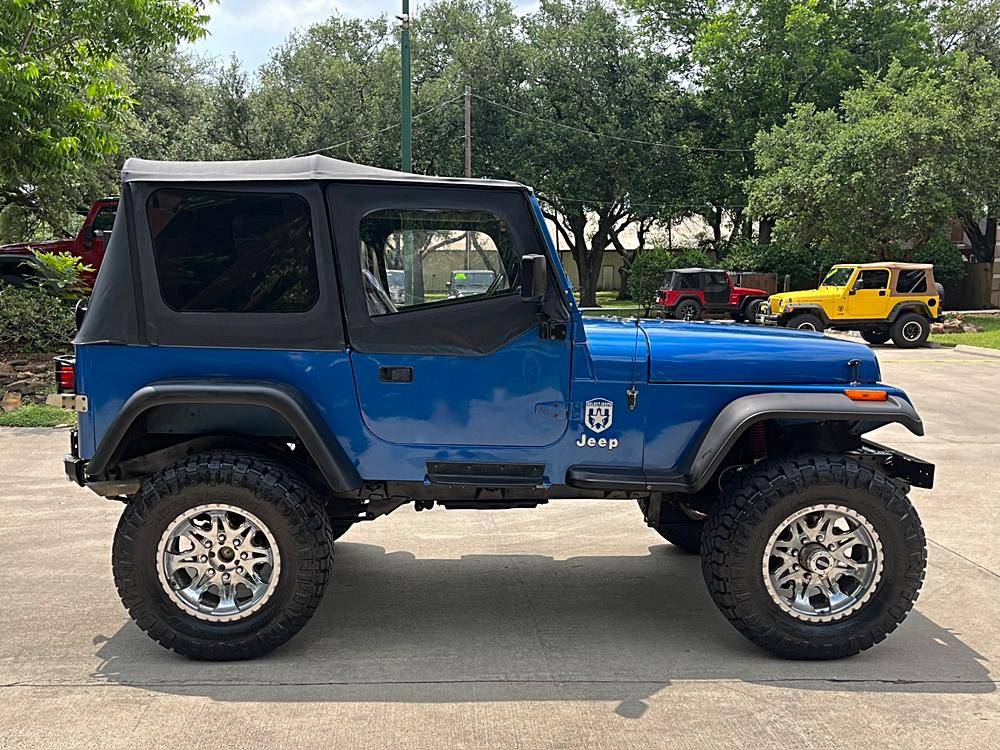 Jeep-Wrangler-1991-custom-12