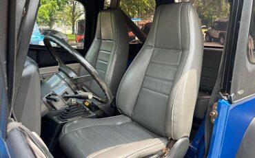 Jeep-Wrangler-1991-custom-17