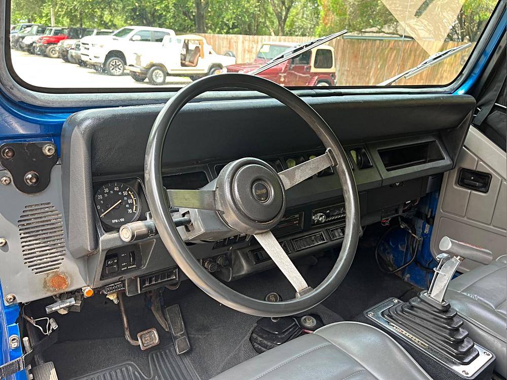 Jeep-Wrangler-1991-custom-18