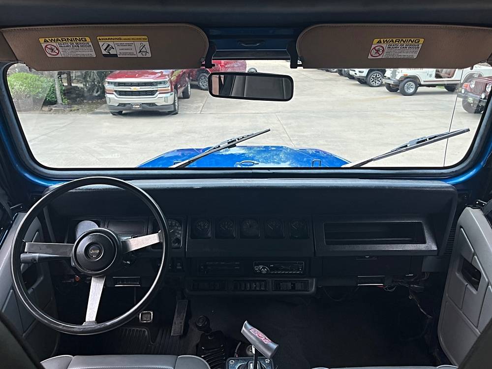 Jeep-Wrangler-1991-custom-19