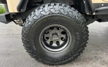 Jeep-Wrangler-1993-25