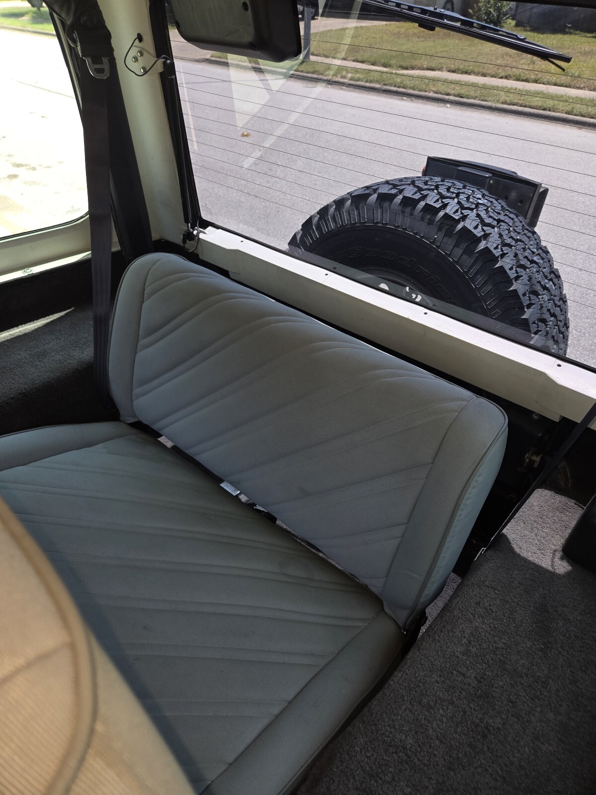 Jeep-Wrangler-1993-SUV-4
