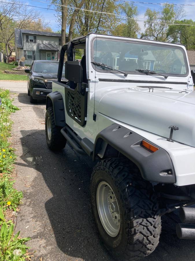 Jeep-Wrangler-1993-white-1