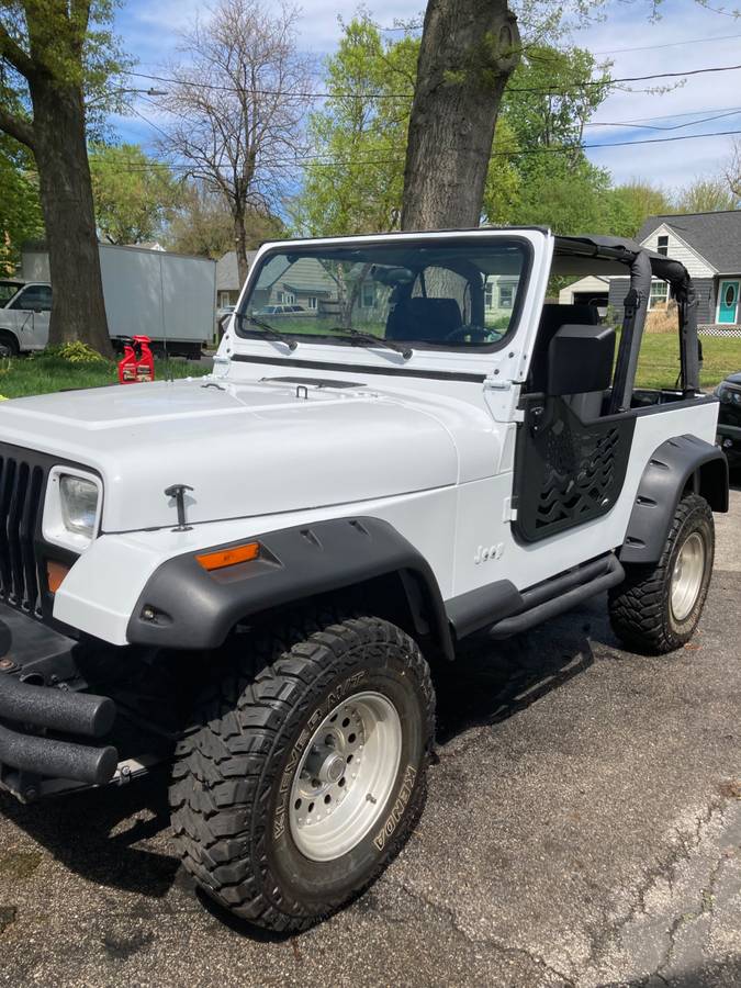 Jeep Wrangler  1993 white