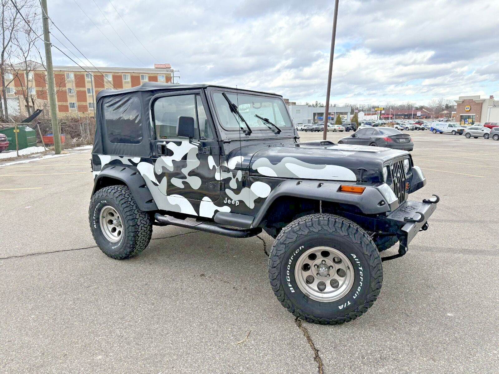 Jeep-Wrangler-1995-SUV-1