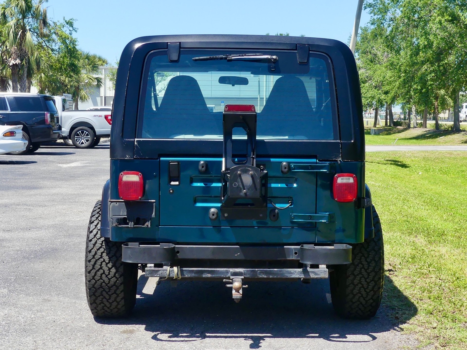 Jeep-Wrangler-1995-SUV-16