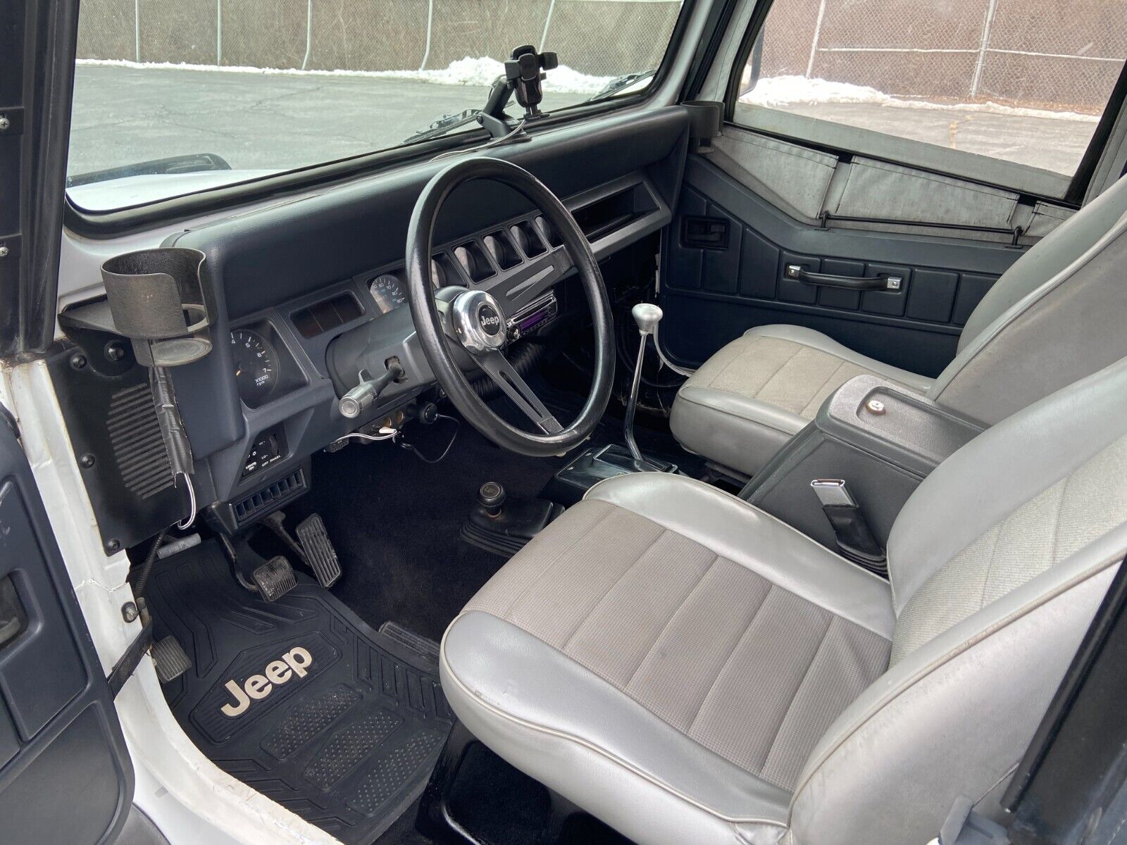 Jeep-Wrangler-1995-SUV-26