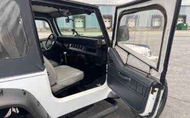 Jeep-Wrangler-1995-SUV-30