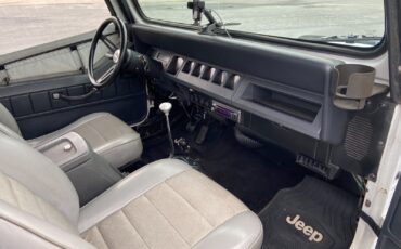 Jeep-Wrangler-1995-SUV-31