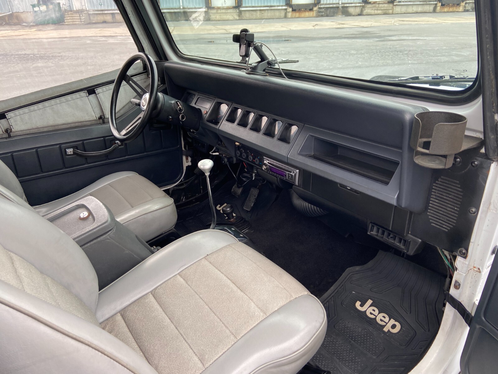 Jeep-Wrangler-1995-SUV-31