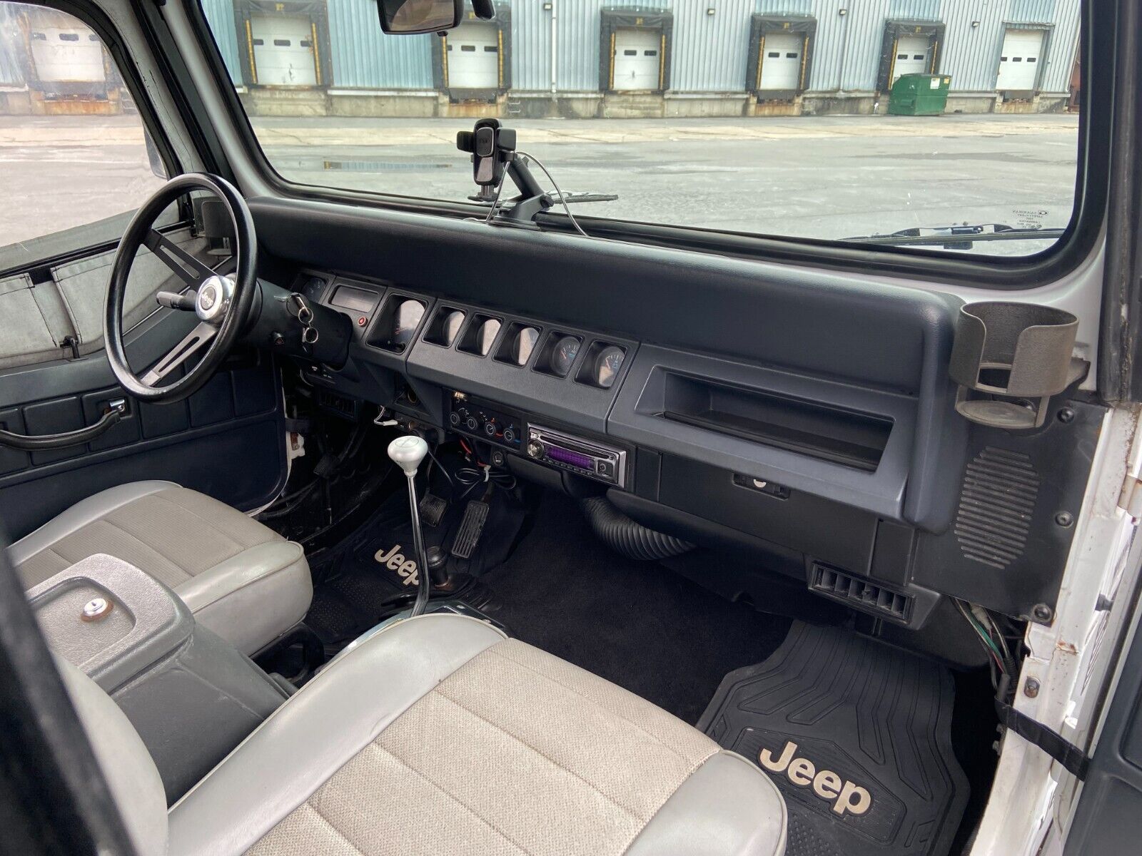 Jeep-Wrangler-1995-SUV-33