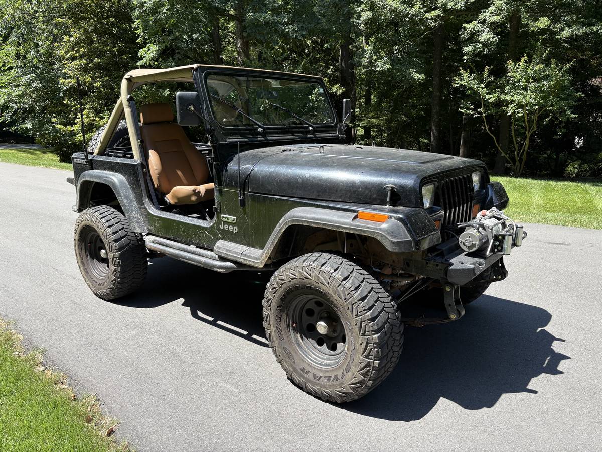 Jeep-Wrangler-yj-1991-black-1