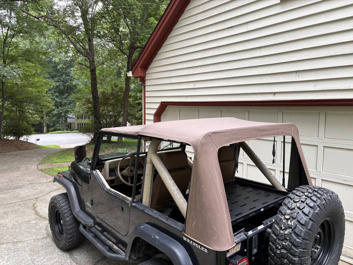 Jeep-Wrangler-yj-1991-black-8
