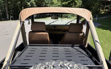 Jeep-Wrangler-yj-1991-black-9
