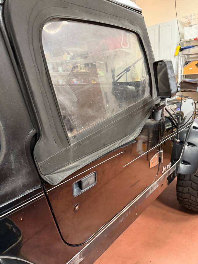 Jeep-Wrangler-yj-1992-black-1