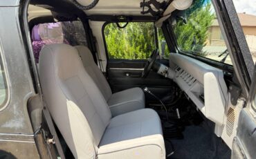 Jeep-Wrangler-yj-1992-black-16