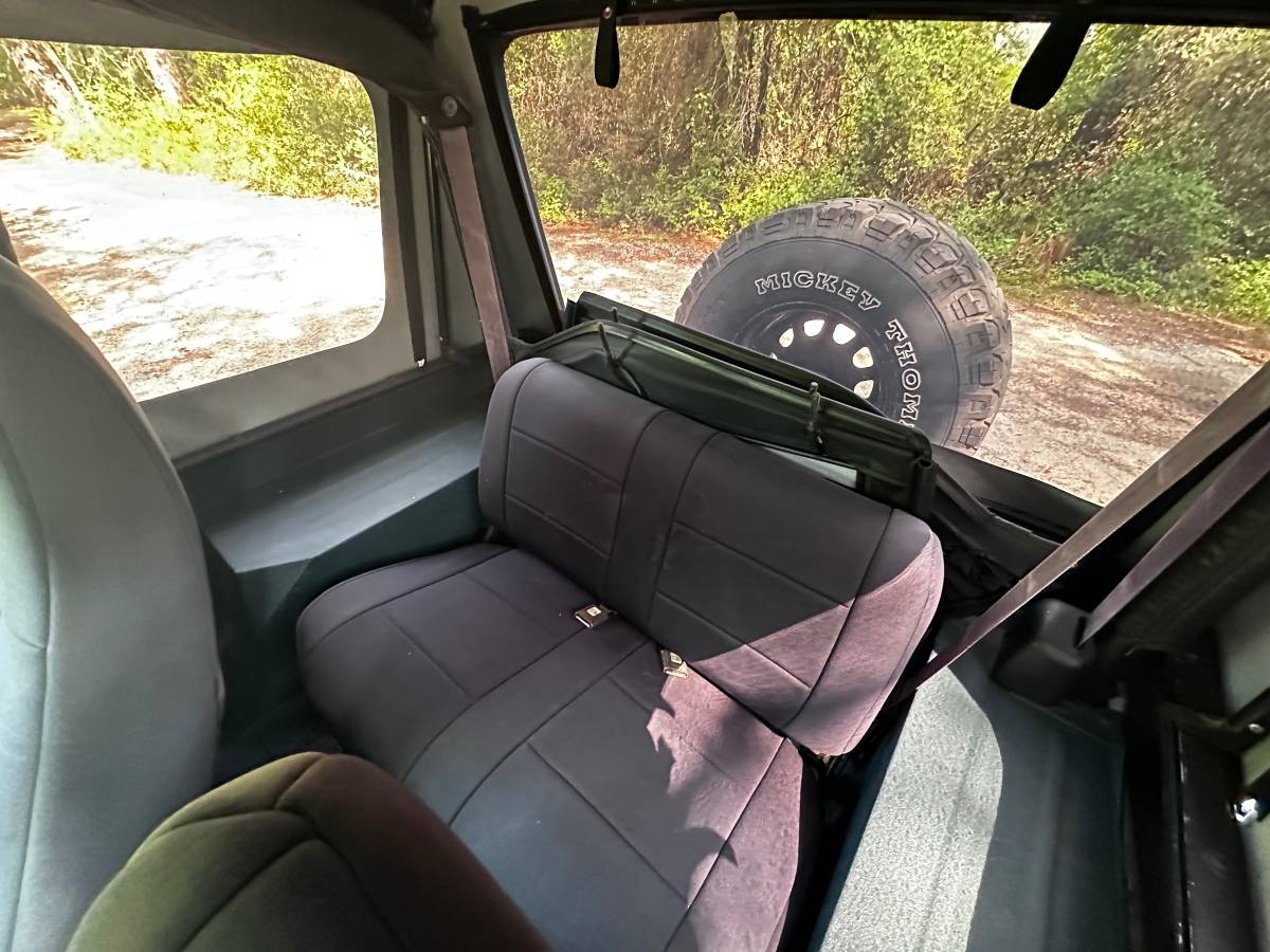 Jeep-Wrangler-yj-1994-green-14