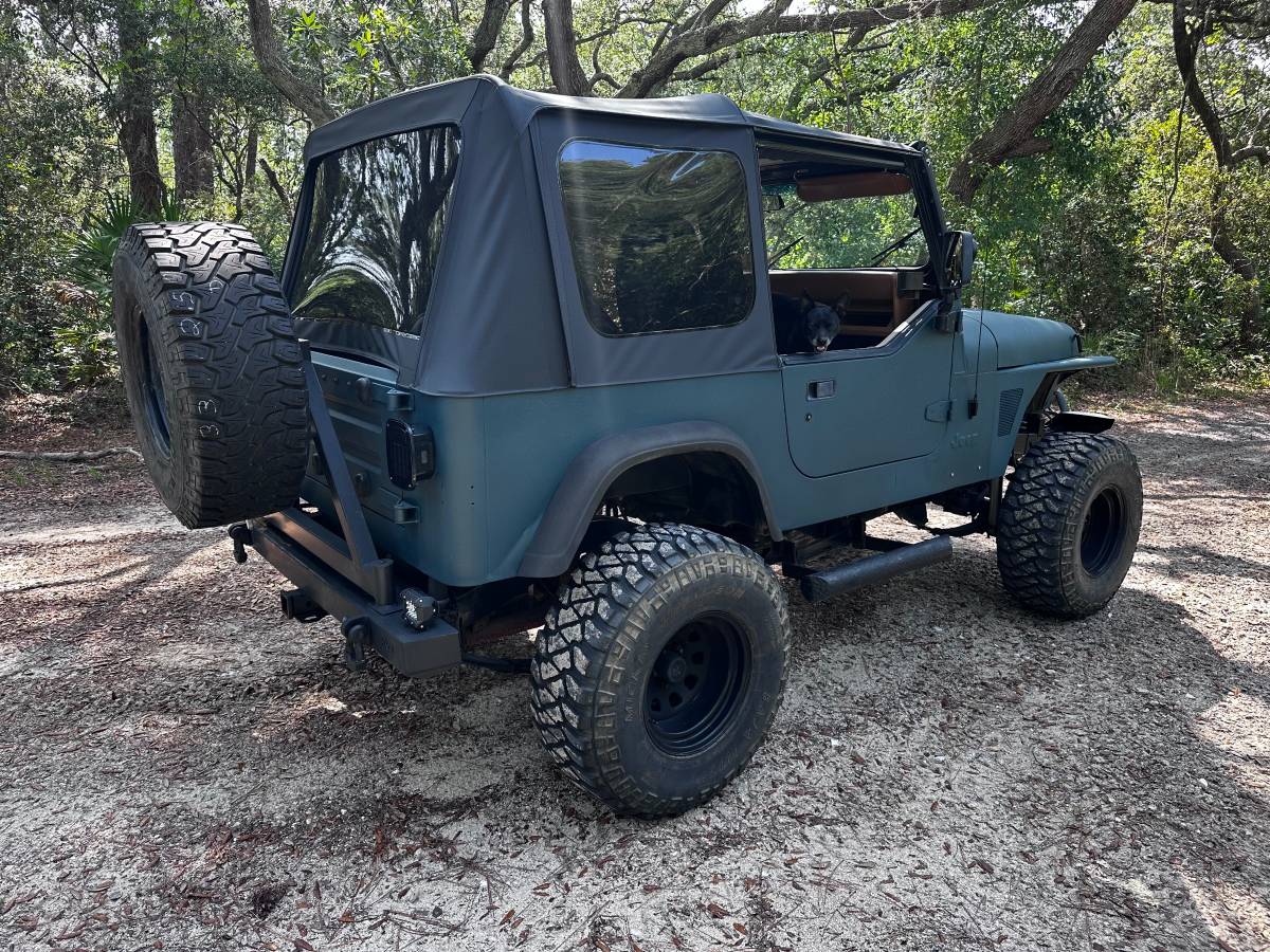 Jeep-Wrangler-yj-1994-green-3