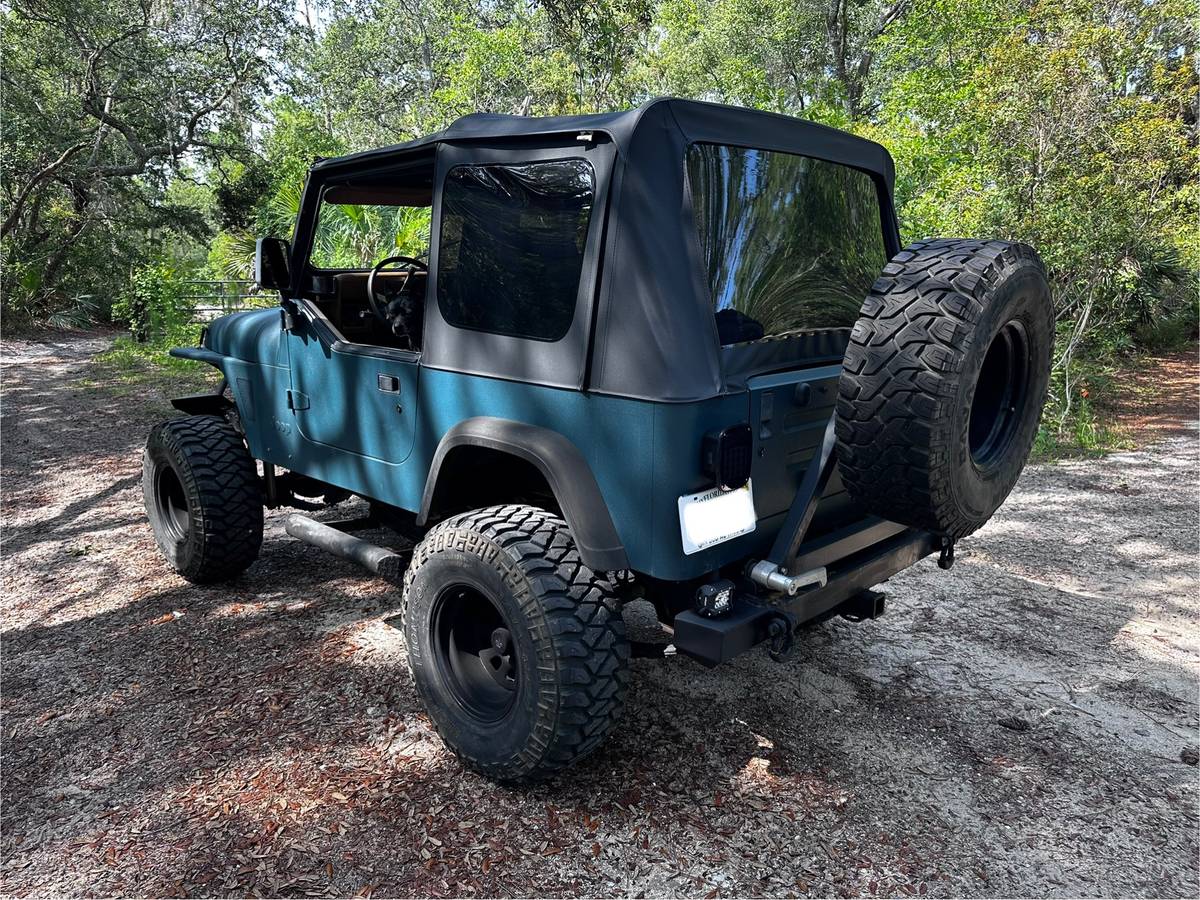 Jeep-Wrangler-yj-1994-green-4