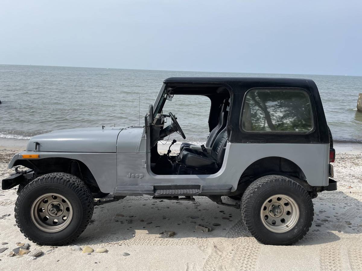Jeep-Wrangler-yj-islander-1991-grey-3