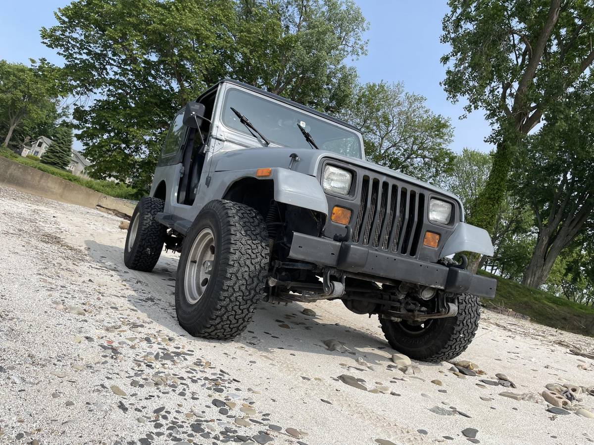 Jeep-Wrangler-yj-islander-1991-grey